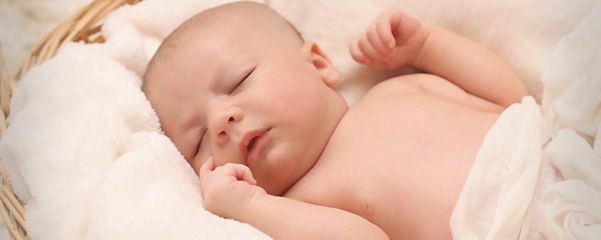 How to Care For a Newborn Baby Navel